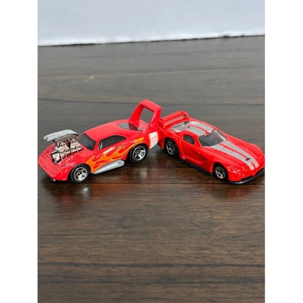 Hot Wheels Dodge Daytona Custom Flame & Dodge Viper GTS-R Red Diecast Car Lot